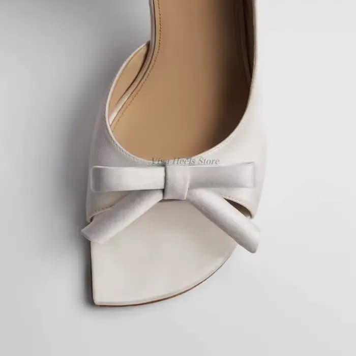 Sandales élégantes à talons bas en satin avec nœud pour femme
