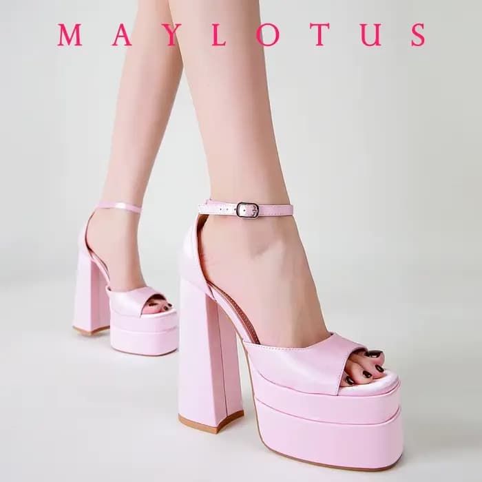 2026 Stain Pump Femmes Mode européenne et américaine Stiletto Plate-forme imperméable en cuir Peep-toe Tête ronde Boucle Sandales