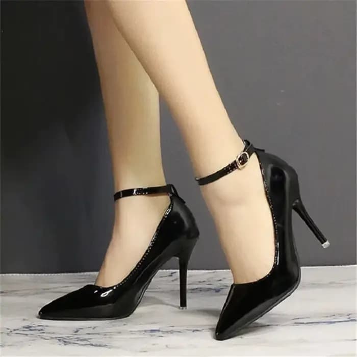 Escarpins de travail à talons aiguilles en cuir verni pour femmes