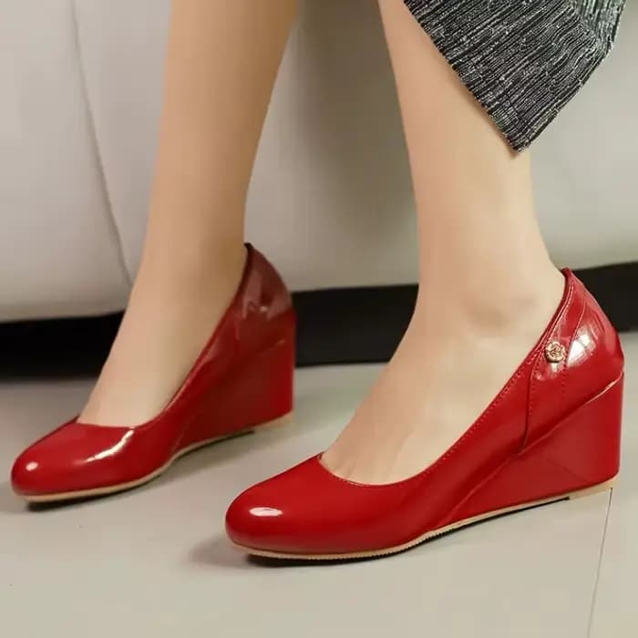 Chaussures classiques à talons compensés pour femmes