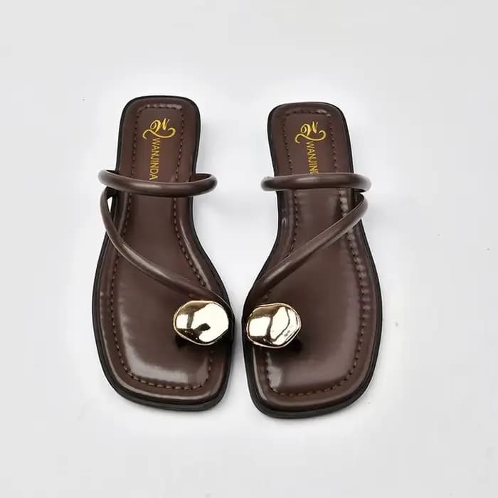 Sandales à talons bas à la mode pour femmes