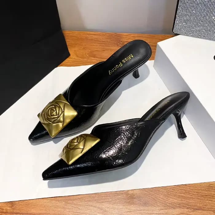 Nouvelles sandales à talon fin et bout pointu pour femme