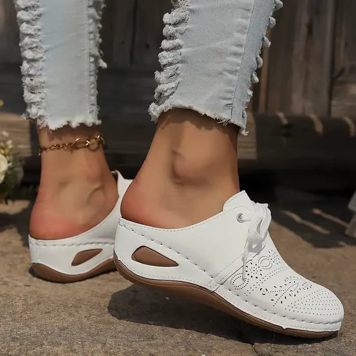 Sandales élégantes à talons compensés de couleur unie pour femmes – Chaussures à plateforme confortables à enfiler avec tige en simili cuir et semelle en caoutchouc
