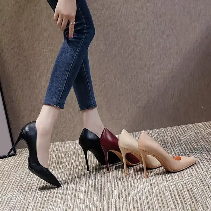 Chaussures noires à talons super hauts pour femmes, escarpins pointus formels pour dames, chaussures de printemps, dernier prix haut de gamme et bas, 39