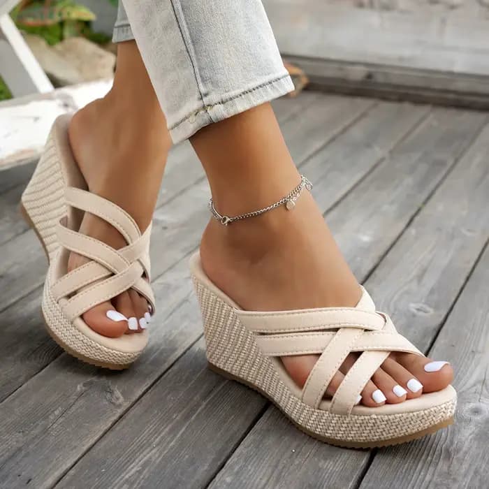 Nouvelles femmes mode tendance sandales à talons compensés