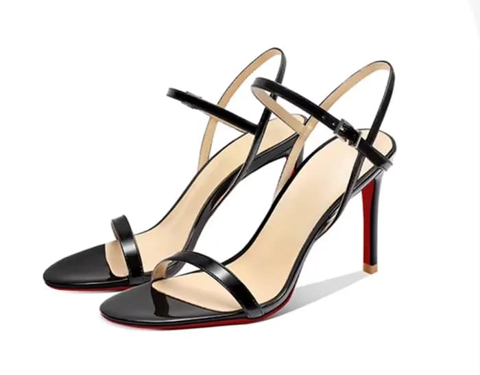Nouvelles sandales à talons hauts de tempérament en cuir verni argenté pour femmes avec orteils exposés, talons fins et chaussures simples confortables
