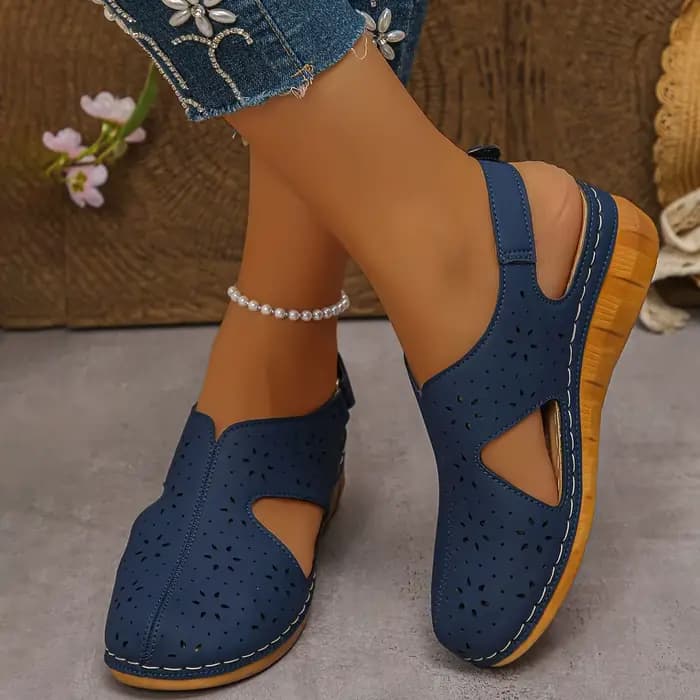 Nouvelles sandales compensées pour femmes 2026, design encastré tendance, chaussures de plage style rétro, sandales décontractées grandes tailles pour l'été
