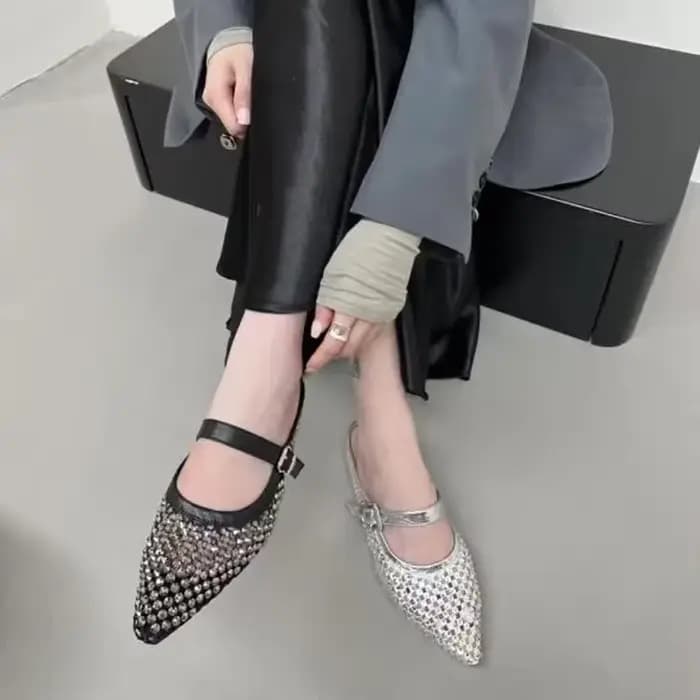 2025 nouveau français Vintage bout pointu boucle en métal strass tête demi pantoufles femmes en plein air mode Mule sandales à enfiler