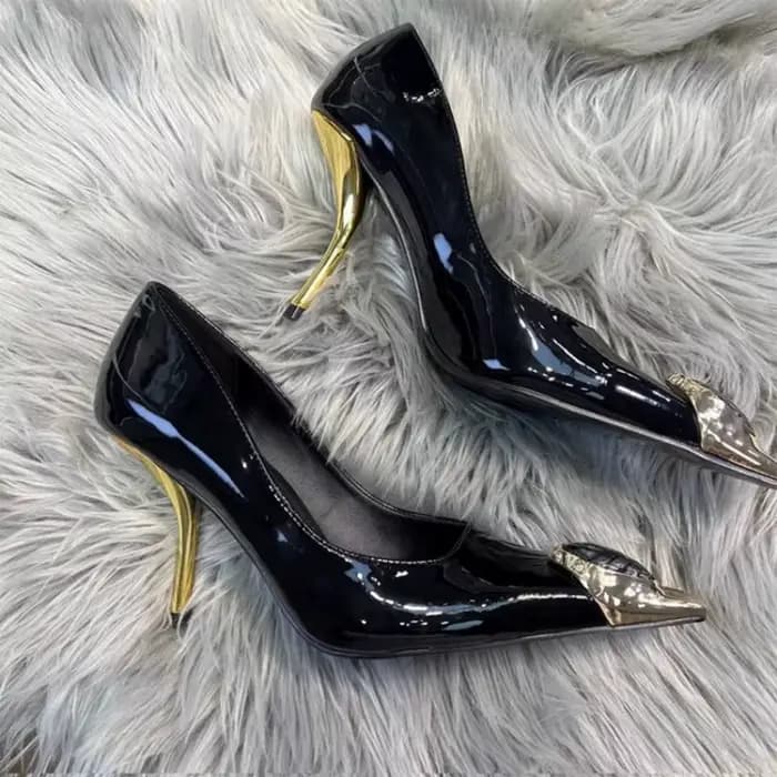 Sandales à talons hauts en cuir verni et métal pour femmes