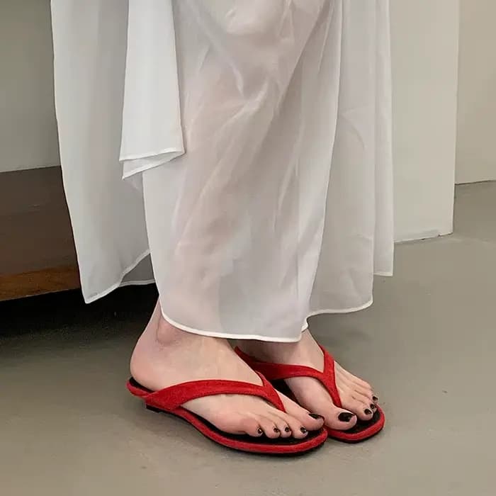 Nouvelles sandales compensées à talon bas pour femme – Tongs d'été tendance à bout ouvert – Chaussures de créateur
