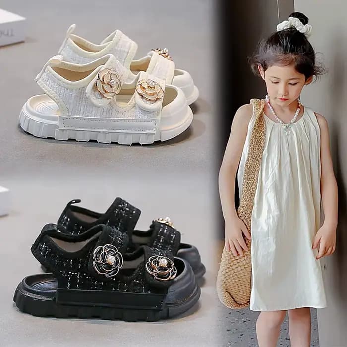 Sandales d'été de Style coréen pour filles, chaussures de plage de luxe avec perles et fleurs pour enfants, sandales ergonomiques à semelles souples pour filles