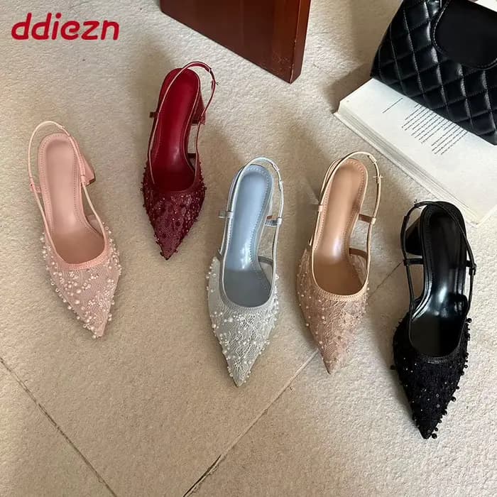 Escarpins à talons carrés roses pour femmes