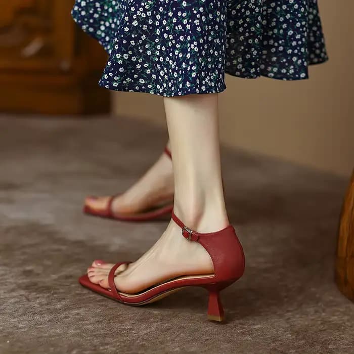 Sandales Sexy à Talons Hauts et Lanière Carrée pour Femme