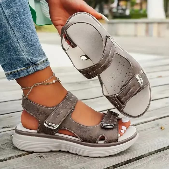 Sandales d'été à la mode