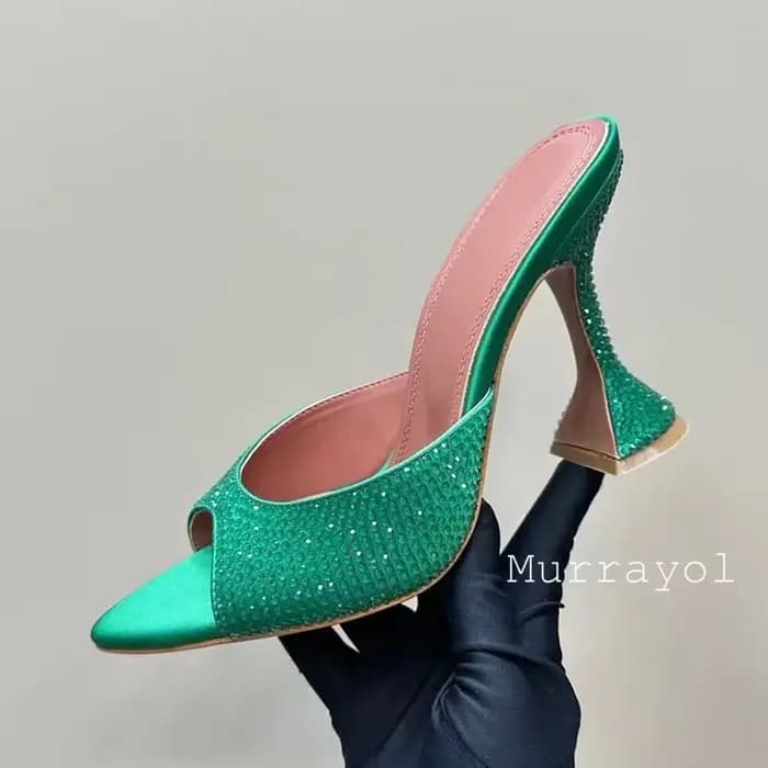 Nouveau strass décor couleur unie talons hauts pantoufles femmes bout pointu