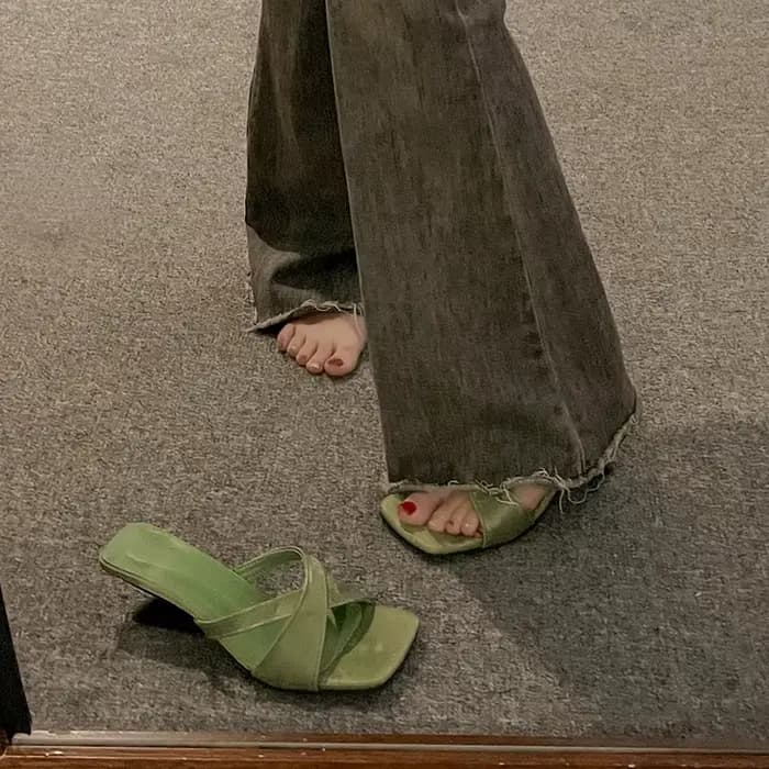 Mules tendance à talon chaton pour femme