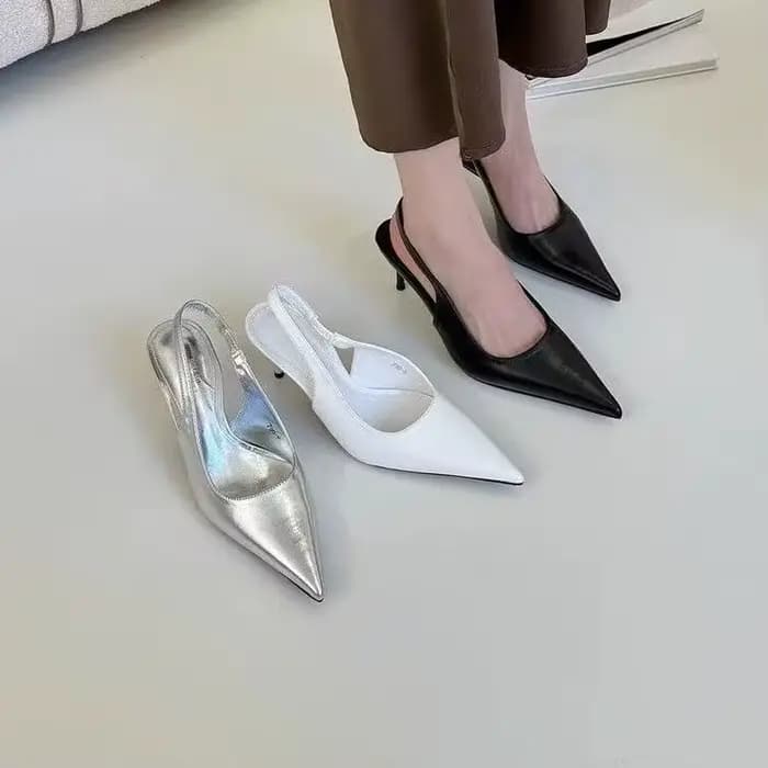 Escarpins argentés à talons hauts pour femmes