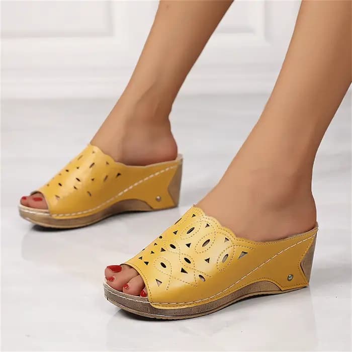 Sandales romaines en cuir évidées pour femmes