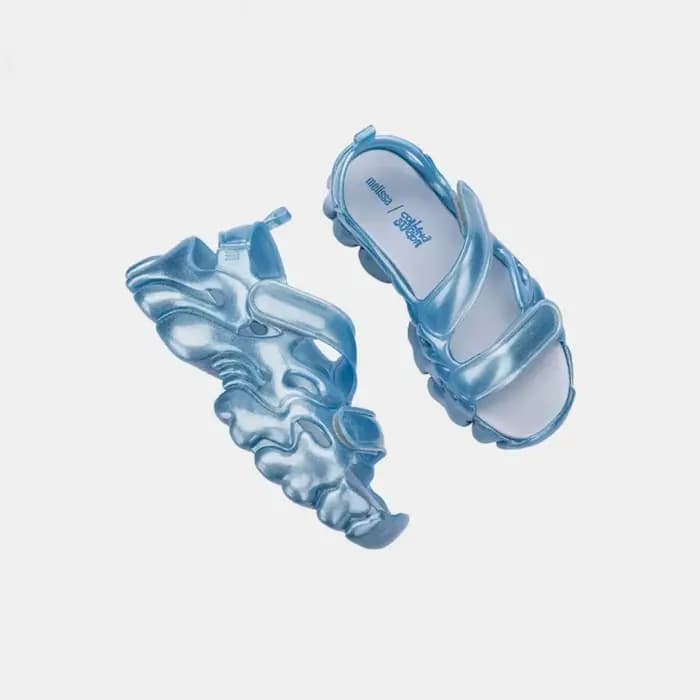Sandales pour femmes 2025 nouvelles chaussures de plage d'été avec creux gâteau éponge romain fond épais
