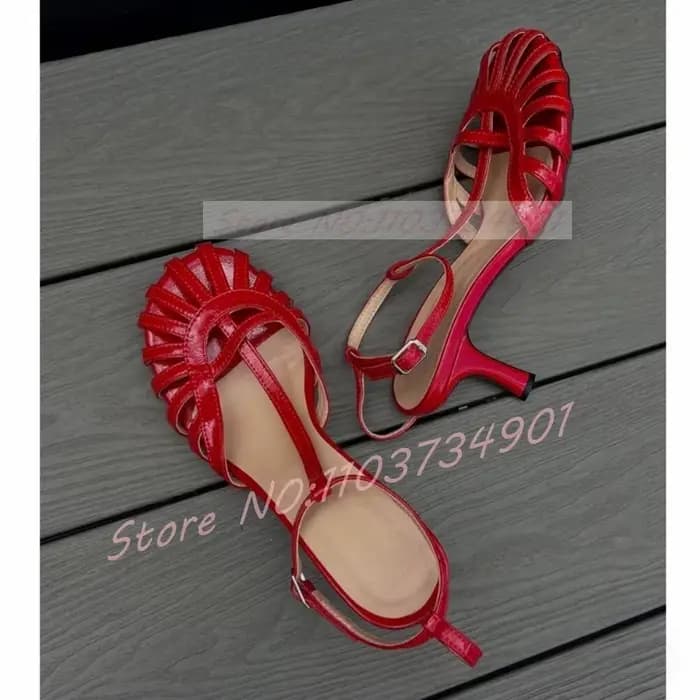 Sandales à bout fermé rouges pour femmes