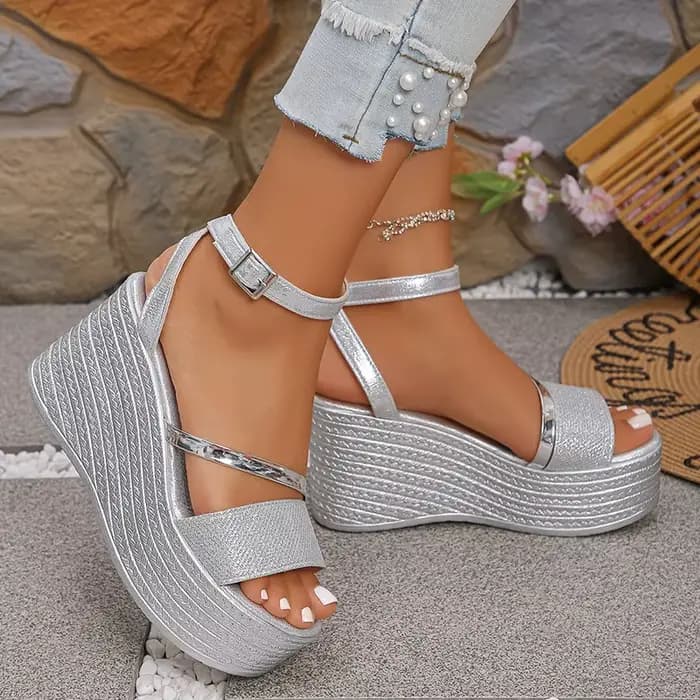 Sandales à plateforme argentée pour femmes, sandales d'été à semelle épaisse, lanière à la cheville, talons hauts, 2025