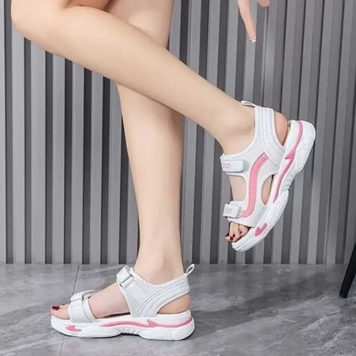 Femme chaussures plate-forme extérieure sandales en cuir pour femmes plage quotidien VIP Chic et élégant en gros confortable été 2025 H chaussure