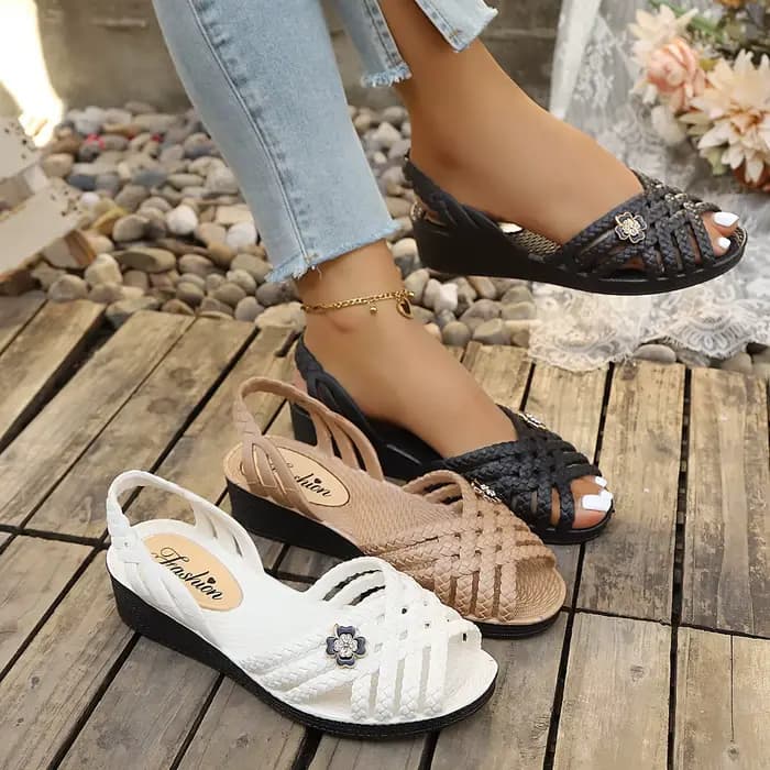 Soldes d'été : Nouvelles sandales compensées à bout ouvert pour femme