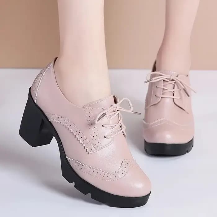Escarpins à Talons Hauts et Carrés en Cuir group pour Femme