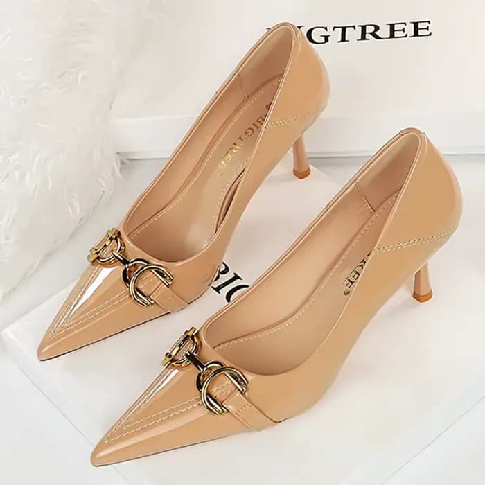 Escarpins à talons hauts pour femmes, chaussures élégantes de 7cm, 10.5cm, rouge, pour mariage, Premium, tendance, décoration en métal, nouvelle collection