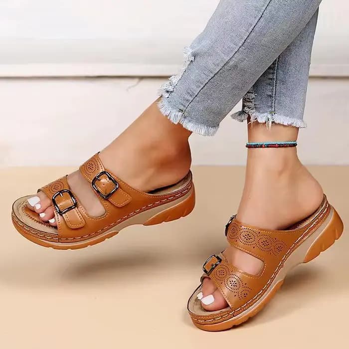 Femmes bout fermé chaussures d'été 2022 nouveau confort Double boucle Wedge dames sandales grande taille plate-forme