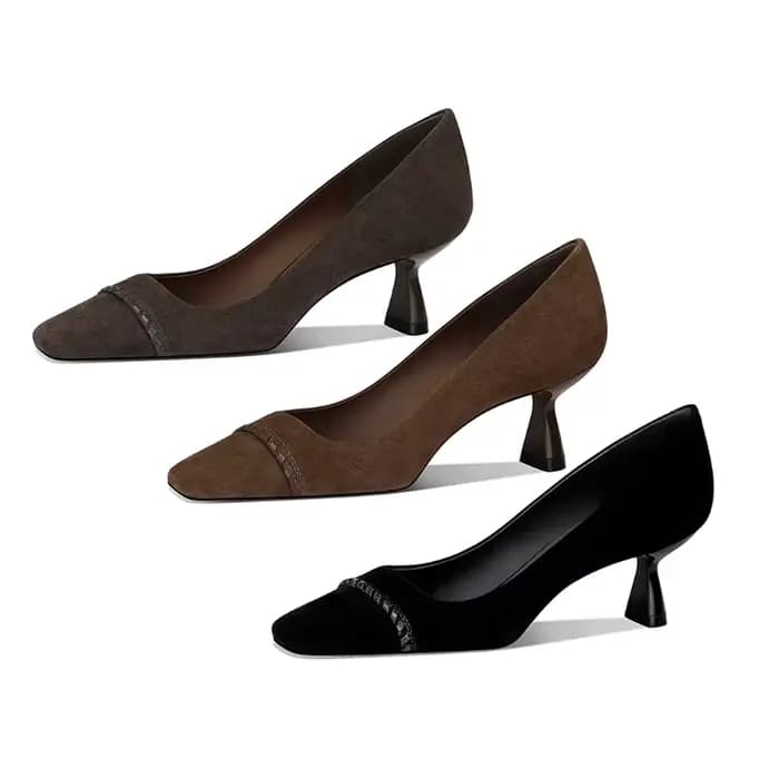 Talons hauts noirs à bout pointu pour femmes