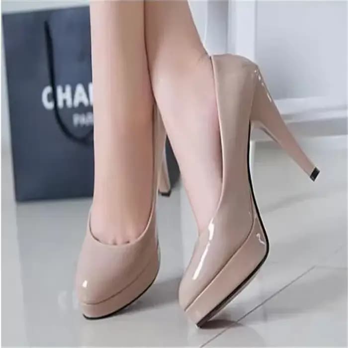 Escarpins classiques en cuir verni pour femmes
