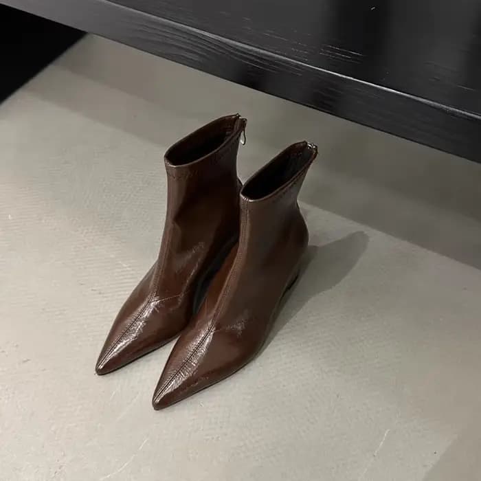 Bottines compensées en cuir verni pour femmes