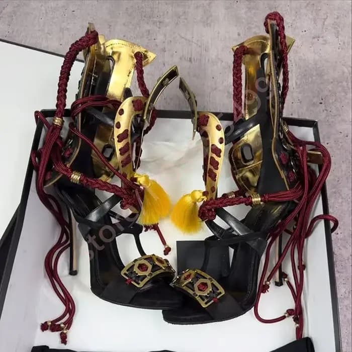 2025 rétro été dames gland défilé talons aiguilles de luxe fête bout ouvert sandales décontractées corde rouge tressé mode sandales