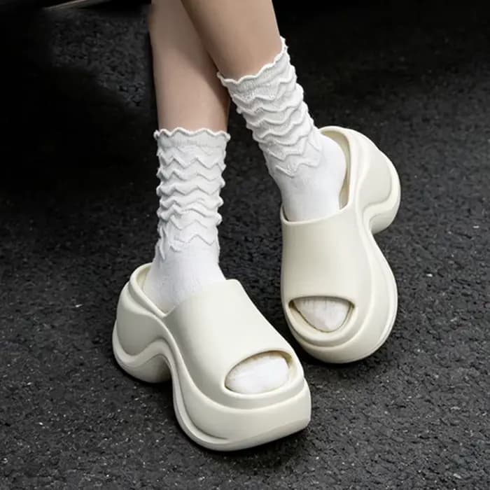 Sandales compensées épaisses tendance pour femme