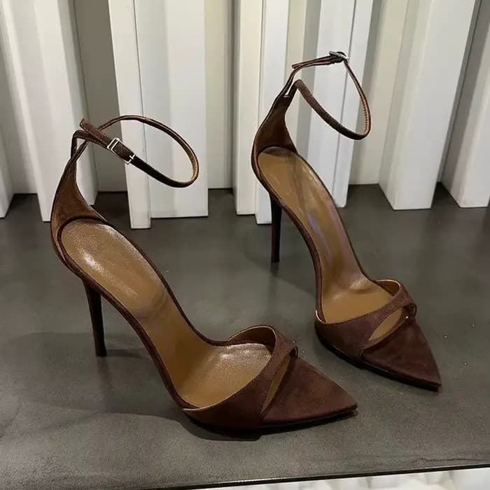 Sandales à talons hauts à bout pointu et talon fin