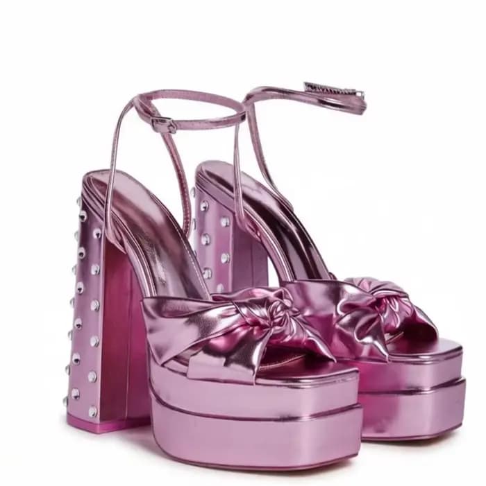 Sandales à plateforme roses à talon épais