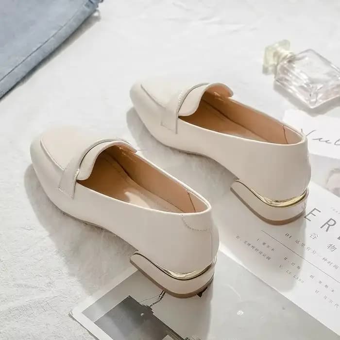 Escarpins à talons carrés coordonnants pour femmes