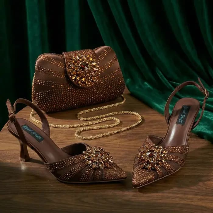 Nouvelles Escarpins et Sac Italiens pour Soirée 2026 Style INS Pointu DURABLE OUTSALE Strass Élégant Couleur Café Talons Hauts pour Femme
