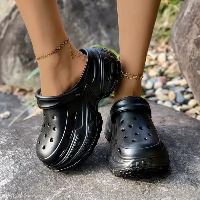 Sandales Sabots à Plateforme Épaisse pour Femme 2026 – Chaussures de Plage et de Jardin à Semelle Souple