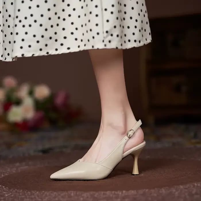 Talons hauts africains fins pour femmes