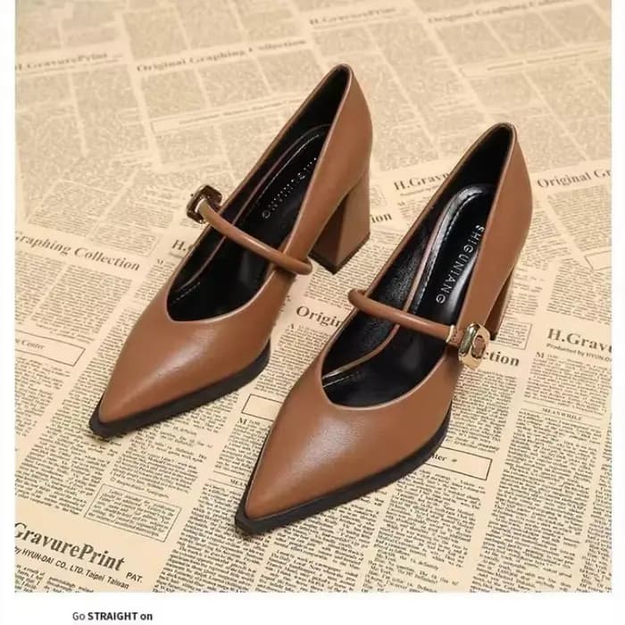 Nouvelles Chaussures de Ville Printemps 2026 pour Femme – Escarpins Élégants à Bout Pointu et Talon Épais en Cuir