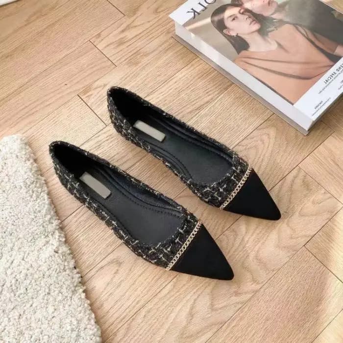 Chaussures de bureau élégantes à bout pointu et à talons bas pour femmes