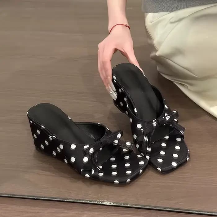 Sandales compensées à talons hauts pour femme