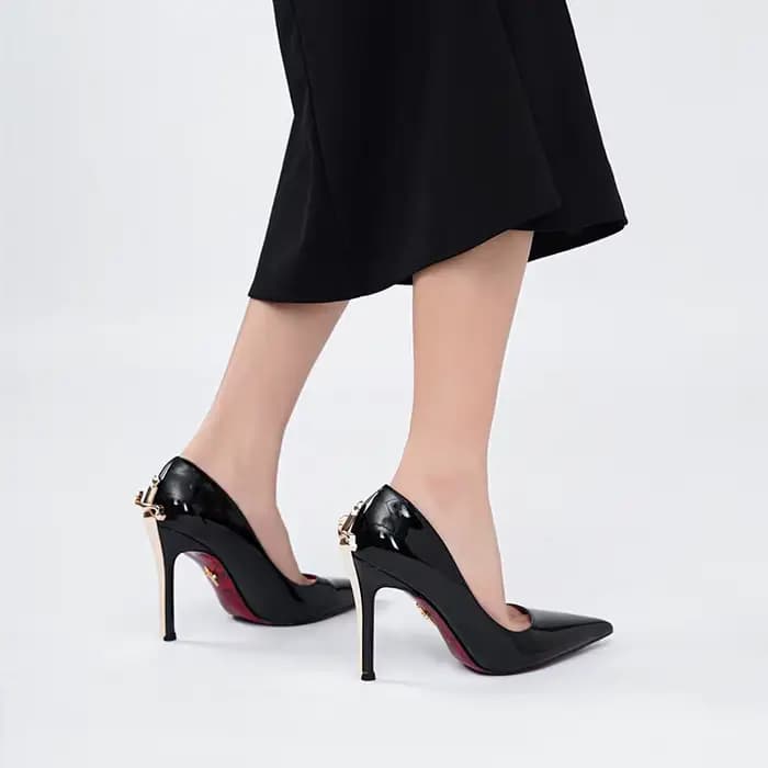 Escarpins à talons aiguilles pour femme