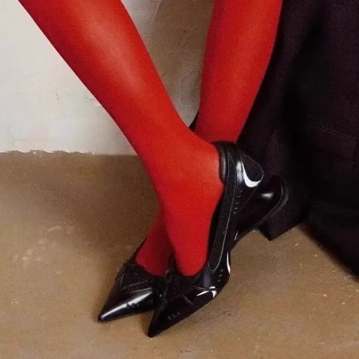 Nouvelles Escarpins d'été pour femmes à bout pointu avec talon flottant unique et nœud