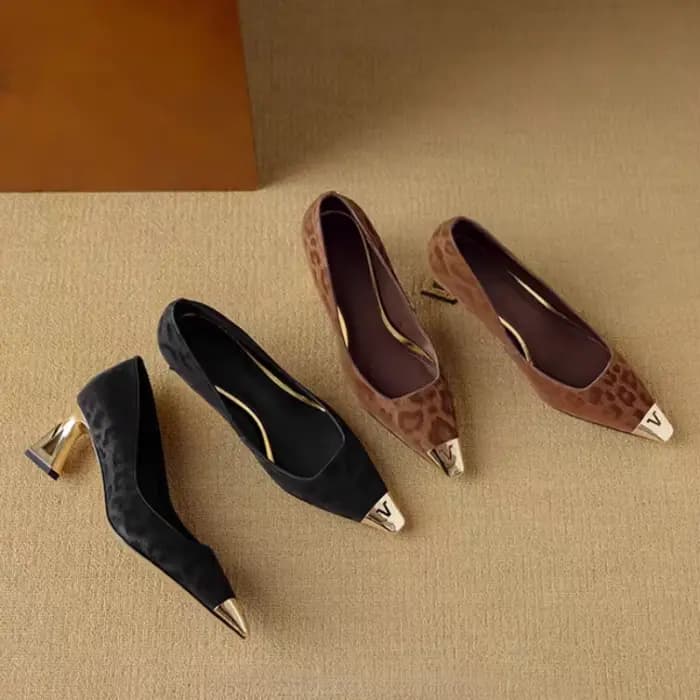 Métal bout pointu conception femmes talons hauts printemps automne mode Sexy imprimé léopard