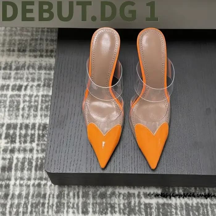 Talons hauts à la mode pour femmes