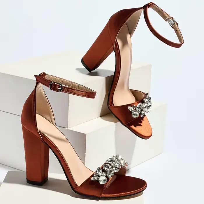 Sandales de luxe à talons hauts pour femmes, ornées de strass, en satin, chaussures de créateur, à bout ouvert, avec boucle à la cheville, ajourées, élégantes pour banquets et soirées