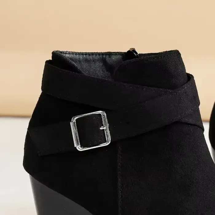Bottines modernes à talons compensés noirs en daim avec fermeture éclair latérale pour femme, chaussures d'hiver à boucle, grande taille, talons hauts